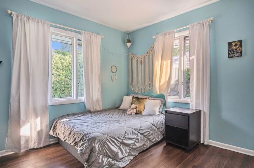 652 Ruddiman Dr, Meskegon MI 49445-2867 exterior