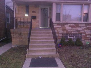 7254 Washtenaw Ave, Chicago IL  60645-1421 exterior