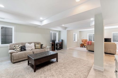 1619 Sunset Rdg Rd, Glenview IL 60025-2209 exterior