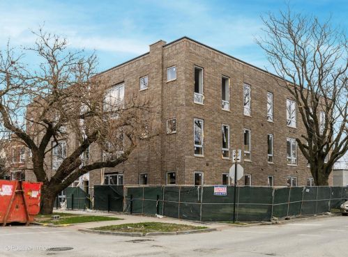 4153 Melrose St, Chicago, IL 60641-4641