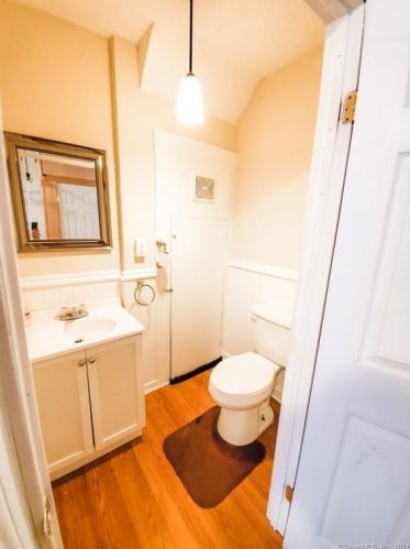 484 Main St, Killingly CT 06239-2151 exterior