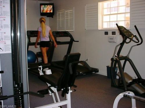 451 Bayfront Pl, Naples FL 34102-6469 exterior