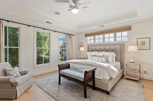 33 Honour Ave, Atlanta GA 30305-1120 exterior