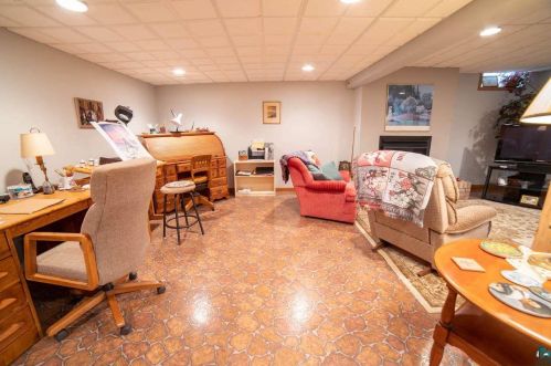 3043 Blackman Ave, Duluth MN 55811-5229 exterior