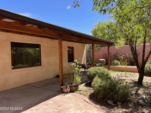 209 Lester St, Tucson AZ 85705-6551 exterior