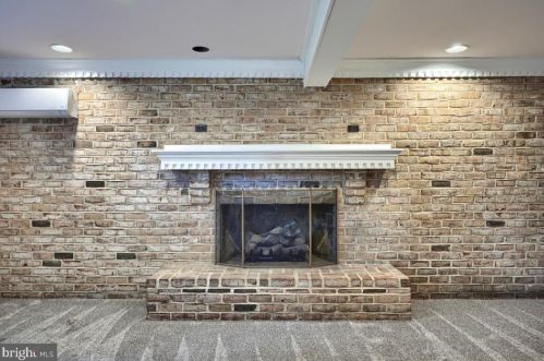 752 Nyes Rd, Hummelstown PA 17036-8688 exterior