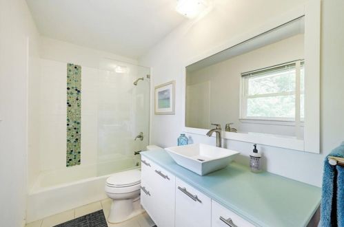 805 Frst Vw Dr, Austin TX 78746-4519 exterior