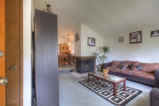 8452 17th Ave, Seattle WA  98106-2306 exterior