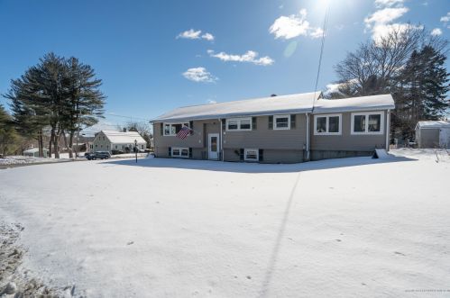 6 Summit St, Portland, ME 04106-2252