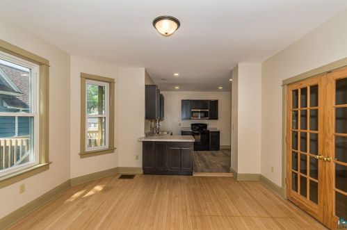 313 59 Ave, Duluth MN 55804-2559 exterior