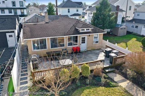 407 14th Ave, Belmar NJ  07719-2515 exterior