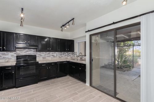 9810 2 St, Tucson AZ 85716-4308 exterior