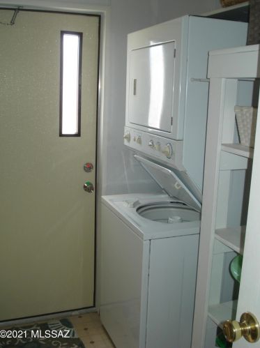 5668 Cir Z St, Tucson AZ 85713-4419 exterior