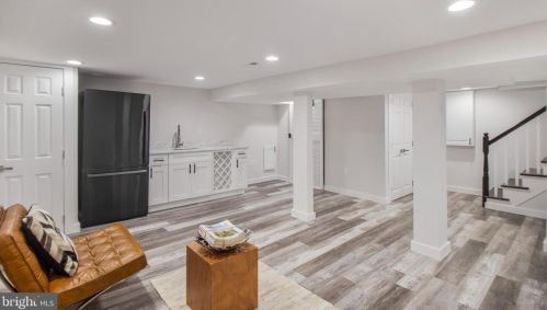 2911 17th St, Washington DC  20018-1825 exterior