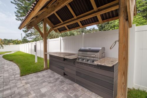 6619 Manhattan Ave, Tampa FL  33614-3836 exterior