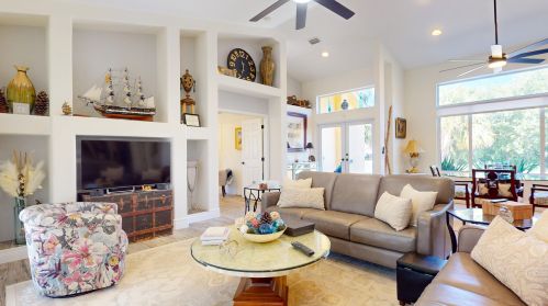 1590 Underwood Ave, Fort Pierce FL  34953-2586 exterior