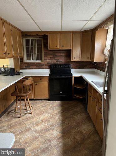 6608 2nd St, Philadelphia PA  19126-3101 exterior