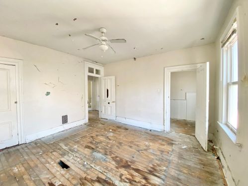 1311 Lowrie St, Pittsburgh PA 15212-4325 exterior