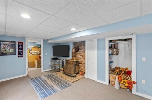 36 Mulberry Cir, Providence RI 02919-2534 exterior