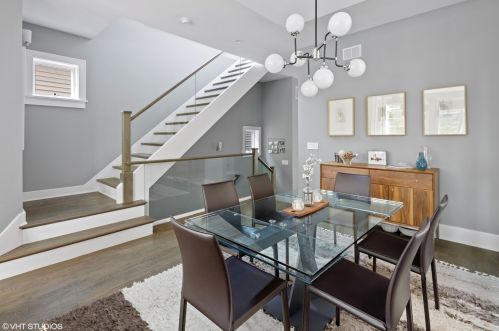 3621 Hermitage Ave, Chicago IL 60613-3507 exterior