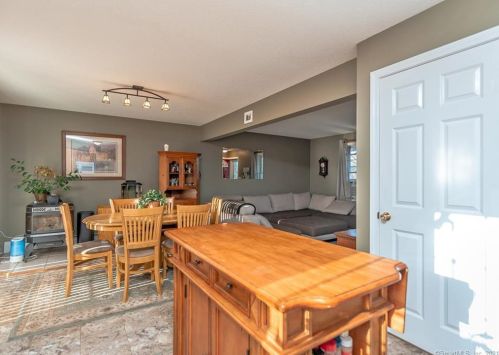 801 Upper Maple St, Killingly CT 06241-2224 exterior