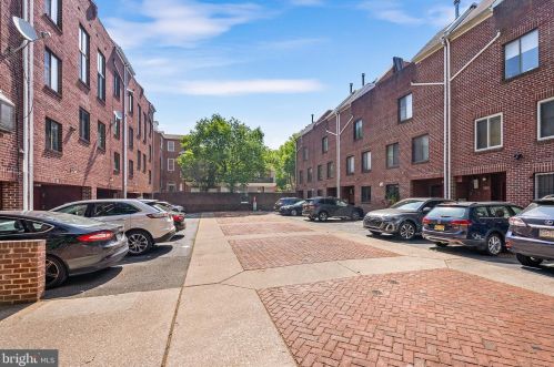 807 Addison St, Philadelphia PA 19147-1302 exterior