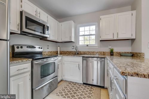 11750 Dry Riv Ct, Herndon VA 20191-2947 exterior