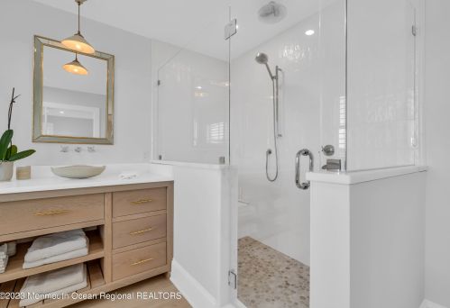 400 Newark Ave, Point Pleasant Beach NJ 08742-4141 exterior