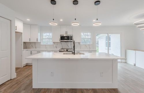 8703 Frst Grn Dr, Dallas TX 75243-4101 exterior