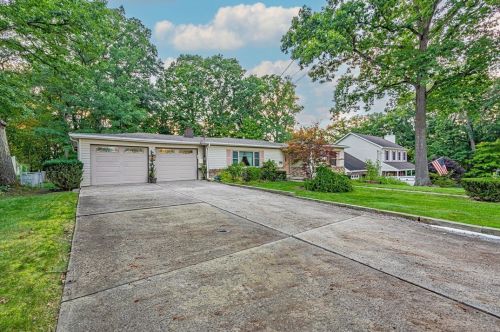 7907 Cypress St, Pittsburgh, PA 15237-1931