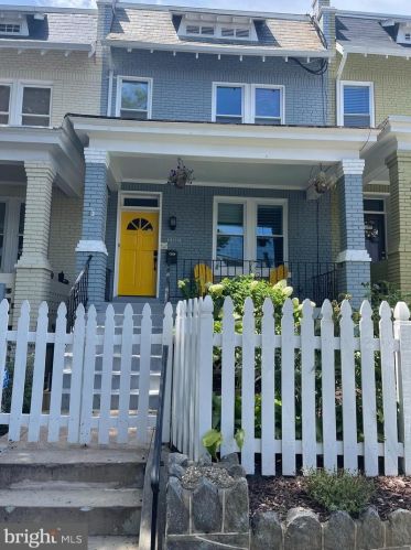 1408 Orren St, Washington DC  20002-2919 exterior