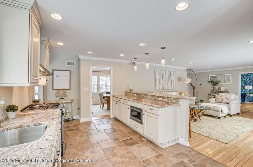 50 Farm Rd, Middletown NJ 07748-3703 exterior