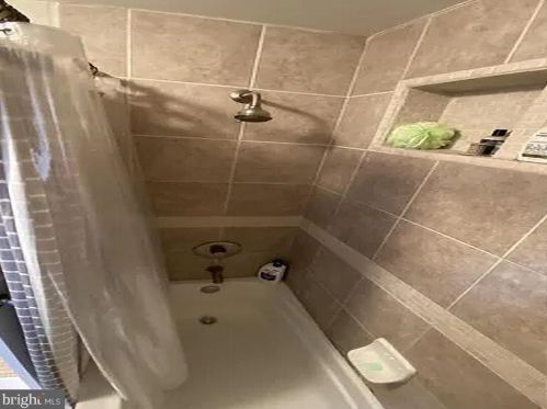 324 18 St, Philadelphia PA 19140-1014 exterior