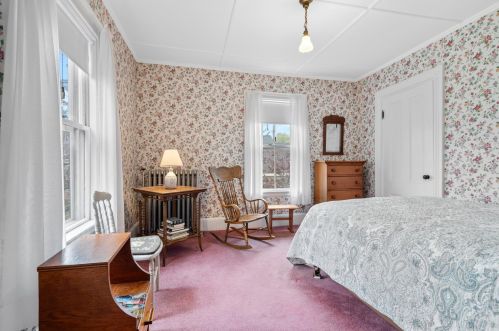 36 Morning St, Portland ME 04101-4429 exterior