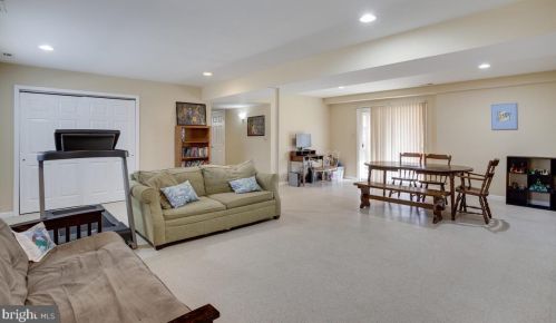 1820 Holland Clf Rd, Huntingtown MD 20639-8811 exterior