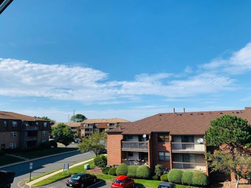 102 Beverly Hills Ter, Woodbridge NJ  07095-4010 exterior