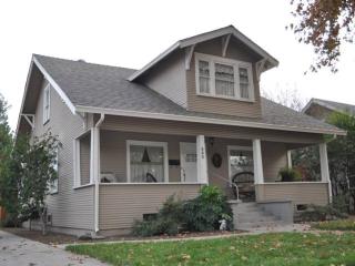 680 Mitchell Ave, Turlock, CA 95380-4044