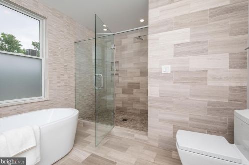 833 Bainbridge St, Philadelphia PA  19147-2009 exterior