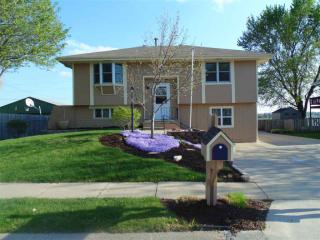 4977 Virginia St, Omaha NE  68157-2555 exterior