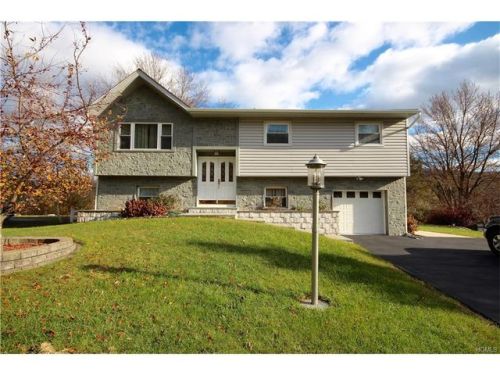 359 Lake Shore Dr, Monroe, NY 10950-1917