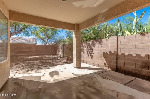 2318 65 Dr, Phoenix AZ 85033-5220 exterior