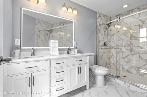 28 Twain Ave, Old Bridge NJ  08857-2110 exterior