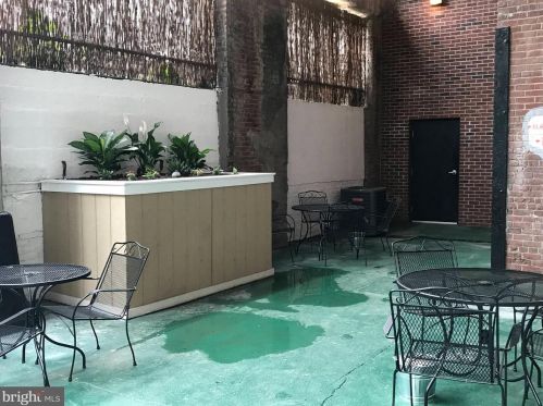 1010 Arch St, Philadelphia PA 19107-3002 exterior