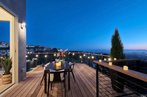 1550 Grand View Dr, Berkeley CA 94705-1637 exterior