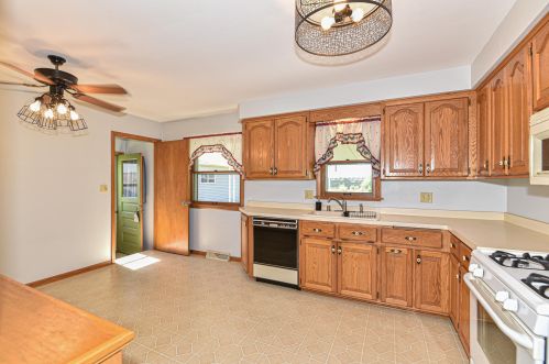 6319 Armour Ave, Milwaukee WI  53220-3911 exterior