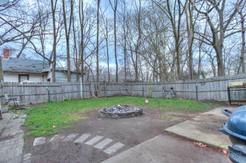 528 Creston St, Meskegon MI 49442-2262 exterior