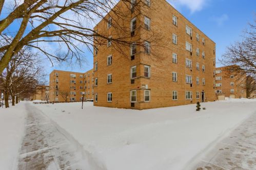 6160 Damen Ave, Chicago IL  60636-2133 exterior