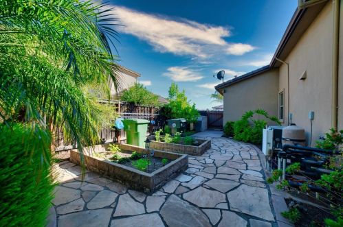 668 Glen-mady Way, Folsom CA 95630-6275 exterior