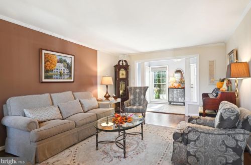 9101 Cherbourg Dr, Rockville MD 20854-3107 exterior