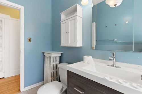 2427 Stratford Ct, Milwaukee WI 53211-2635 exterior